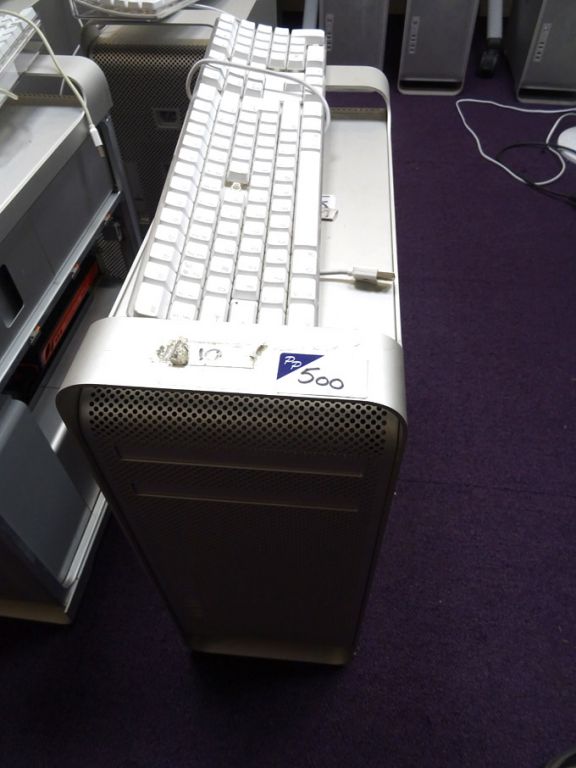 Apple Mac Pro base unit: 2x Intel Dual Core 2GHz X...