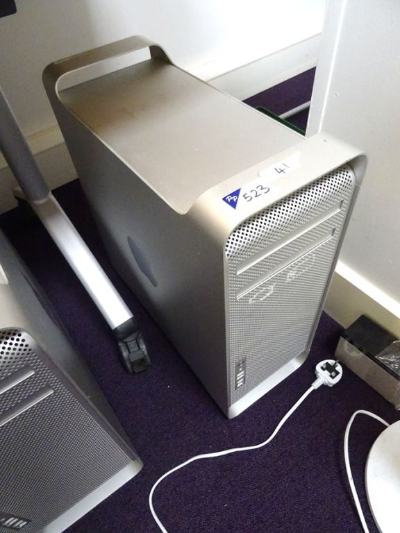 Apple Mac Pro base unit: 2x Intel Quad Core 2.8GHz...