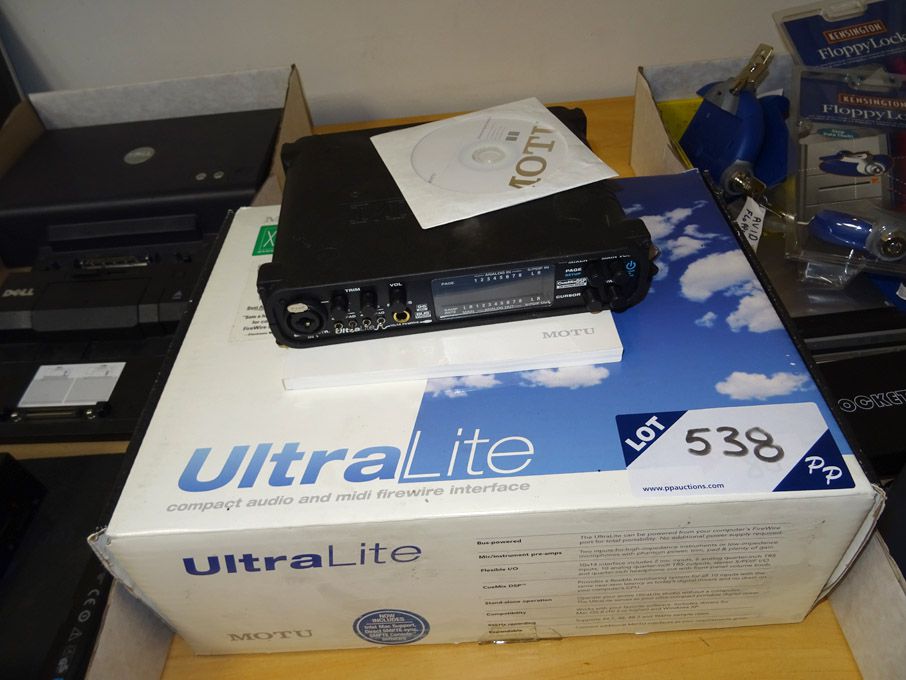 Moto Ultralite compact audio & midi Firewire inter...