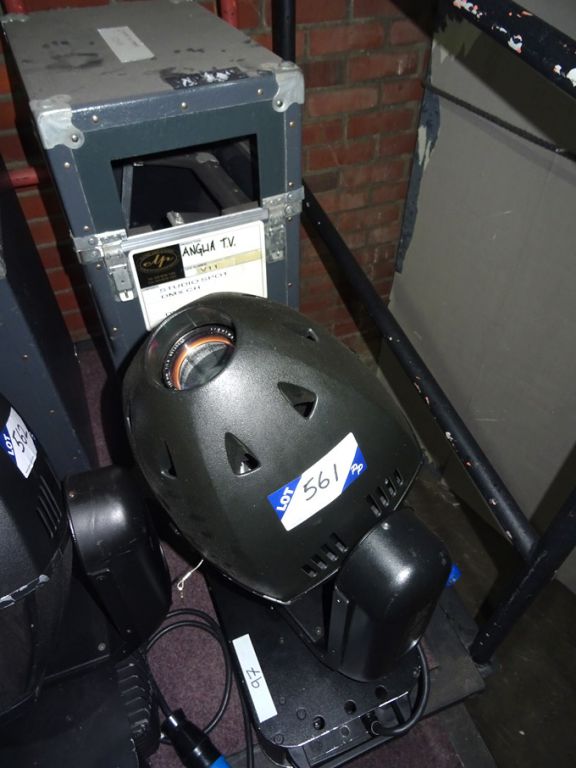 Lightwave motorised studio spot, 700W with transit...