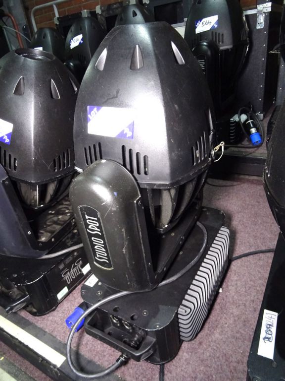 Lightwave motorised studio spot, 700W