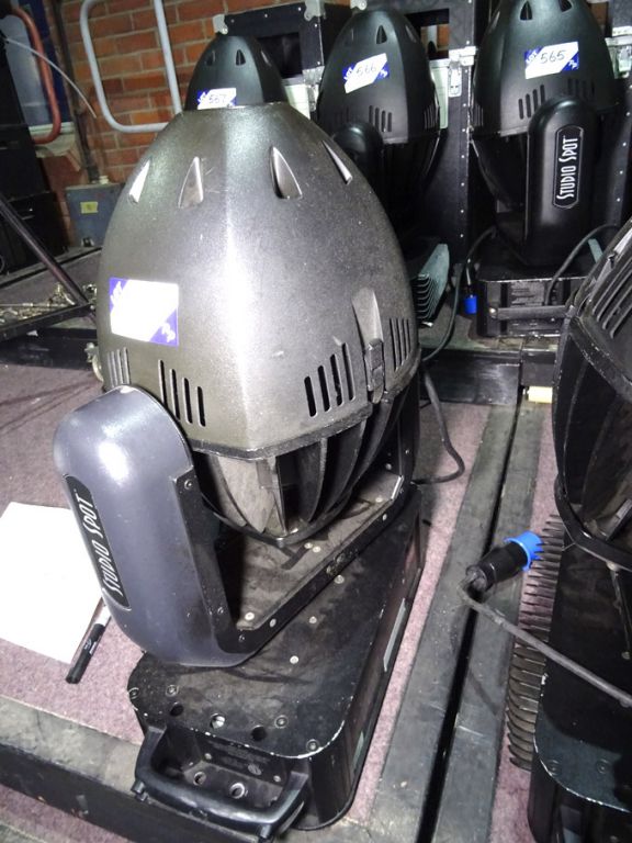 Lightwave motorised studio spot, 700W (2001)