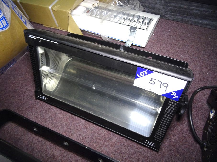 Martin Audio Atomic 3000 DMX studio light