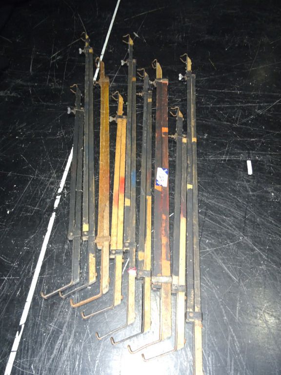 9x wooden prop supports / stands