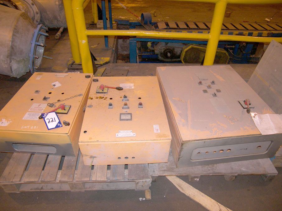 3x electrical switch panels