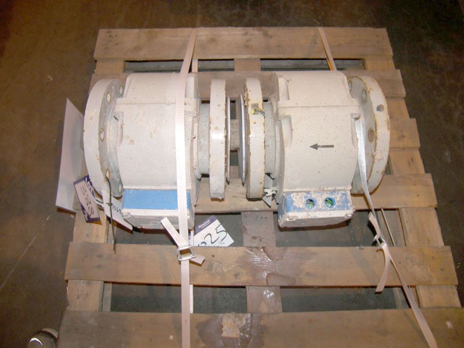 2x magnetic flow tubes, 150mm dia on pallet