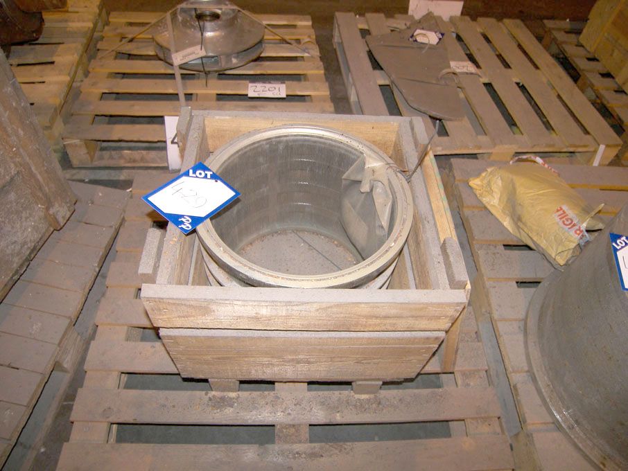 Similar 400mm dia s/s 316 screen basket