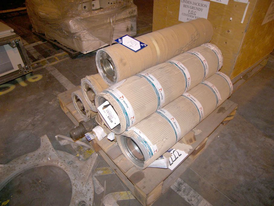 6x Metso SDW850/150 roll inners on pallet