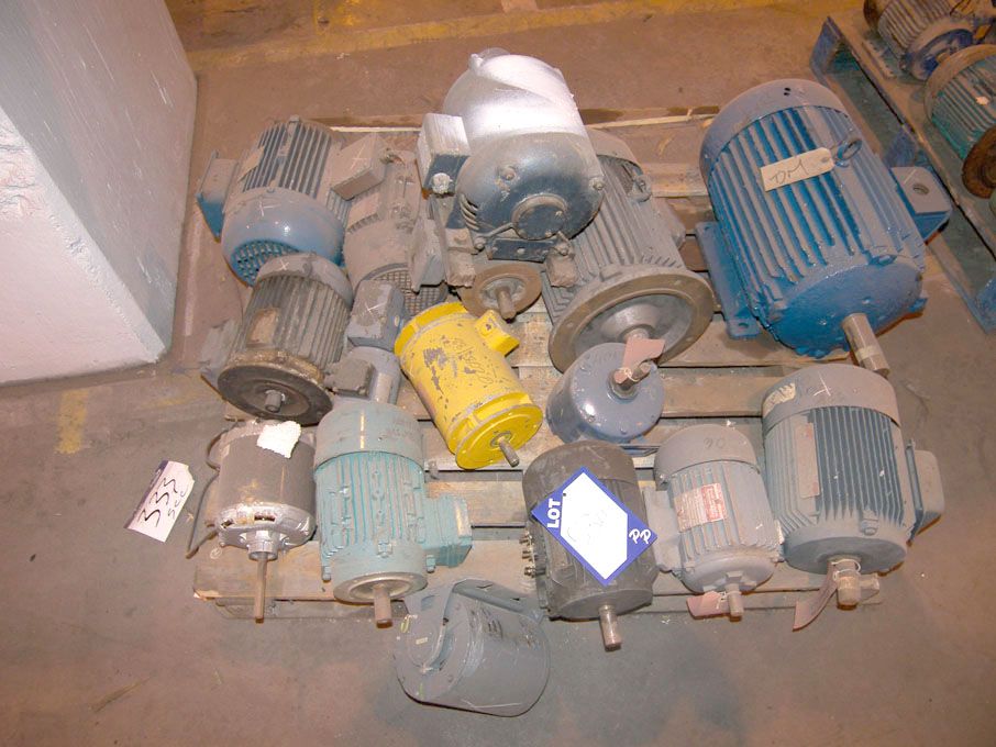 Qty GEC, Eurodrive, Brook Crompton etc motors on p...