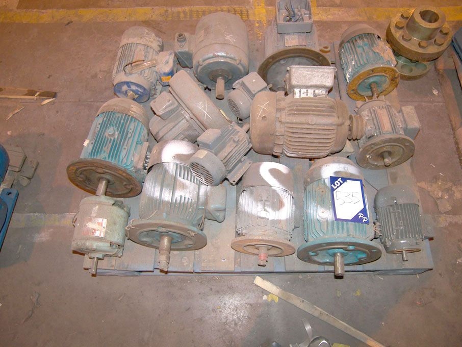 Qty Brook Hansen, Brook Crompton etc motors on pal...
