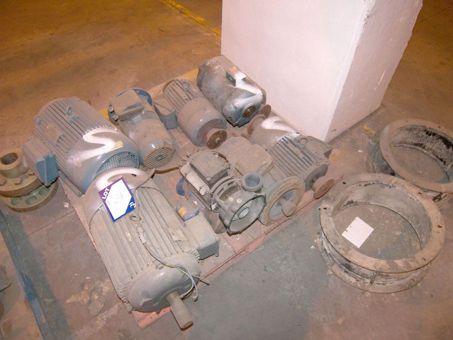 Qty Brook Hansen, Brook Crompton etc motors on pal...