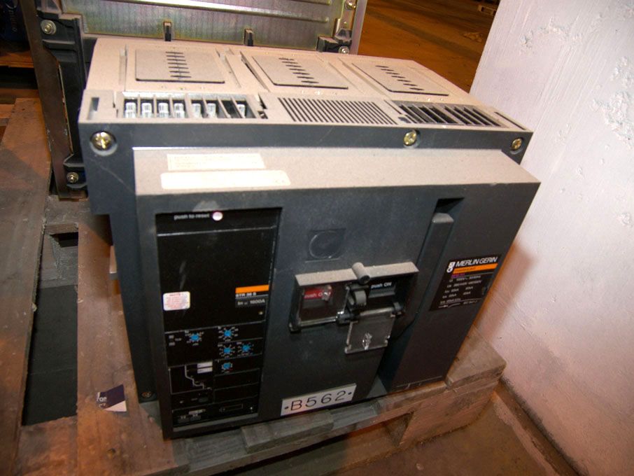 Merlin Gerin Masterpact M16H1 mains panel, 1000v,...