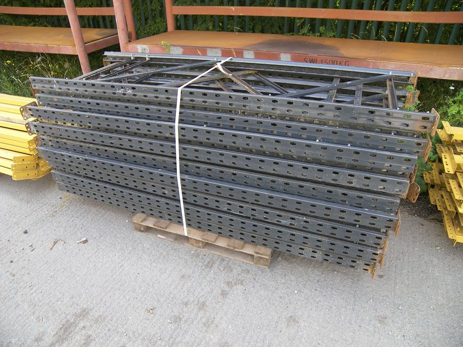 15 bays Link 51 heavy duty boltless pallet racking...