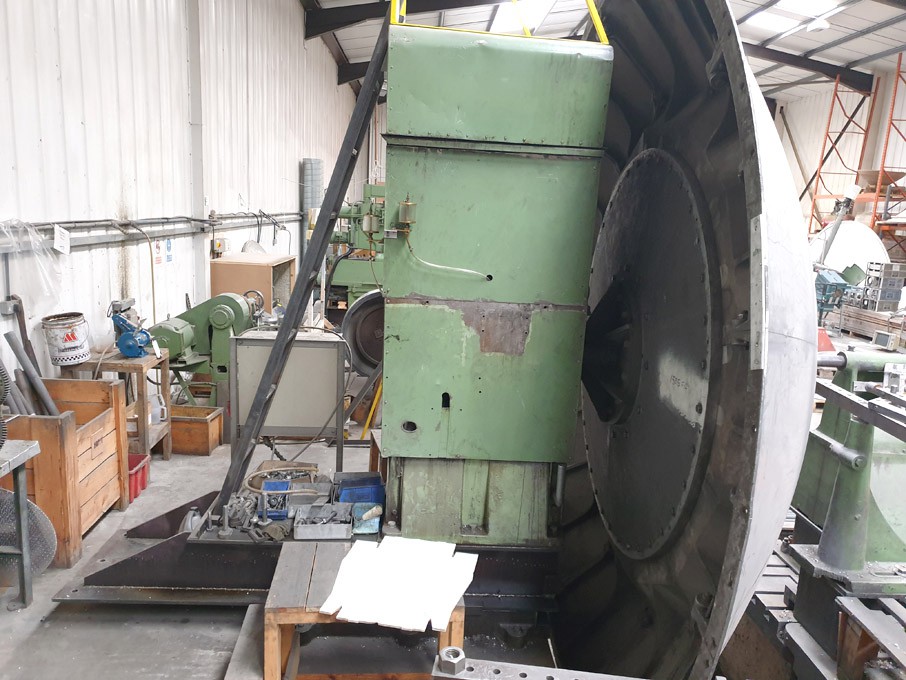 4.5m capacity powered spinning lathe with stands -...