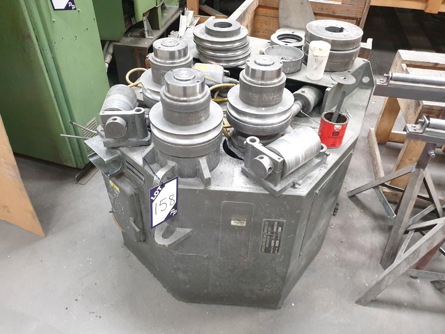 Hassleholms Mecaniska B-3 powered ring roller, M4...