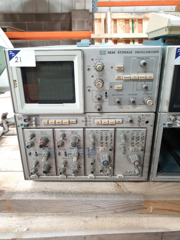 Tektronix 7834 storage oscilloscope with 2x 7A26,...