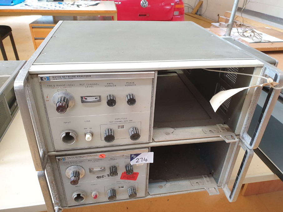 2x HP 8410A network analyser frames - Lot located...