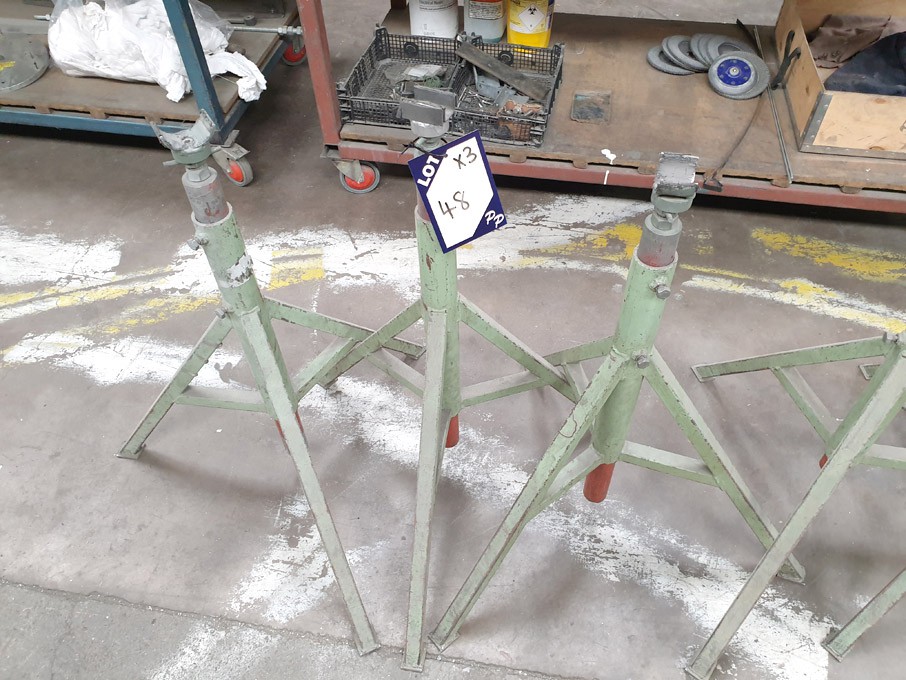 3x metal adjustable height stands - Lot located at...