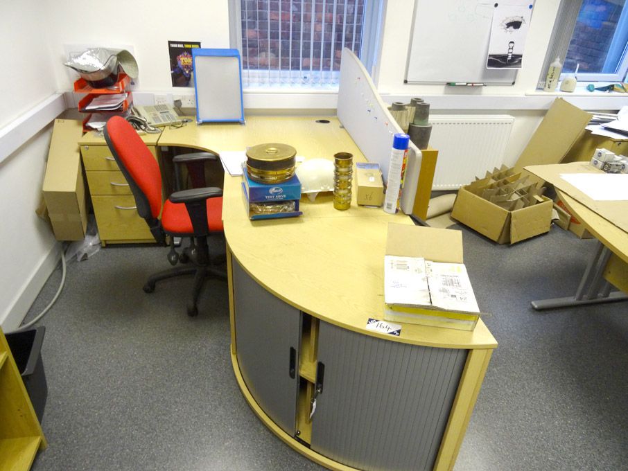 2x light oak 1600x1200mm 'L' shaped desks, 3 drawe...