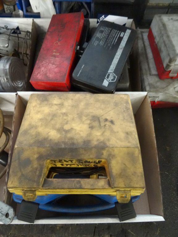 Test gauge fittings, metric sockets, socket set et...