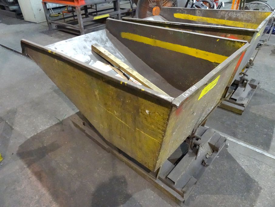Forkable metal tipping skip, 110x1800x700mm