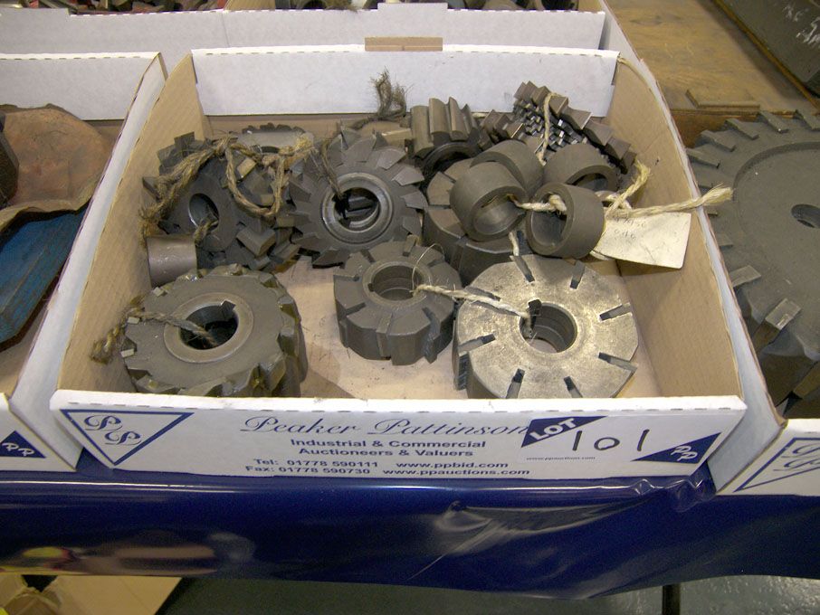 Qty HSS side & face milling cutters to 5" approx