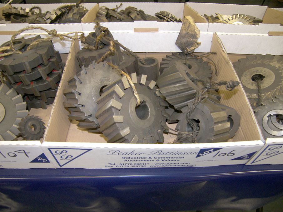 Qty HSS side & face milling cutters to 7" approx