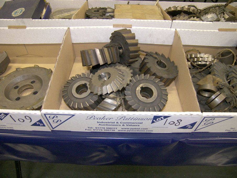 Qty HSS side & face milling cutters to 7" approx