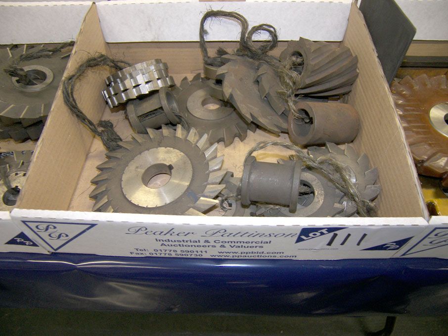 Qty HSS side & face milling cutters to 6" approx