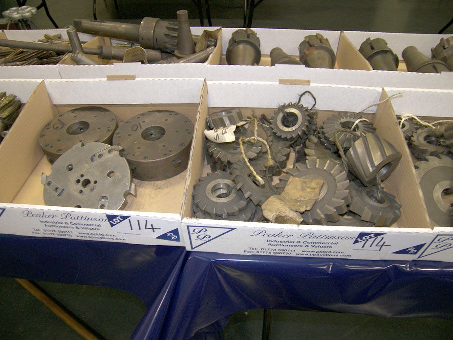 Qty HSS side & face milling cutters to 6" approx i...