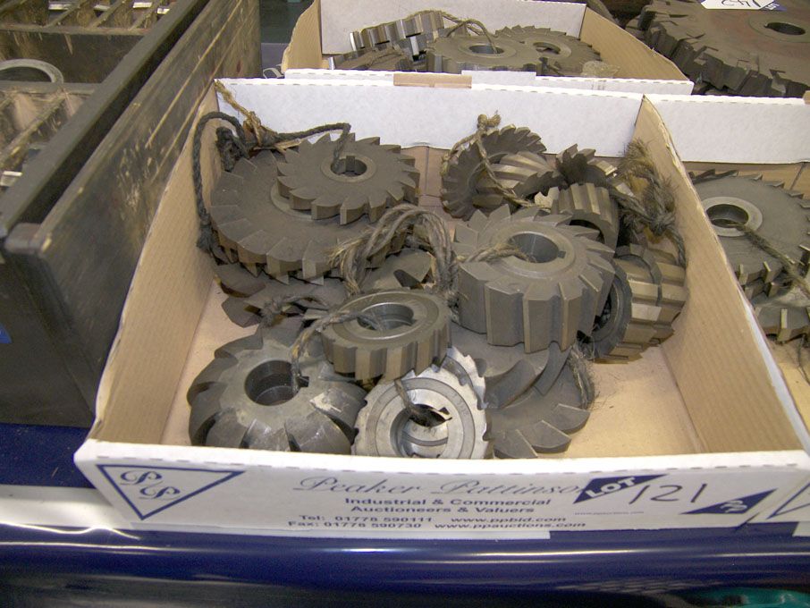 Qty HSS side & face milling cutters to 6" approx