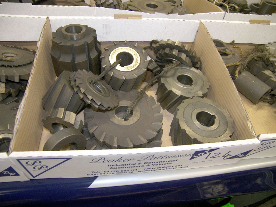 Qty HSS side & face milling cutters to 5" approx