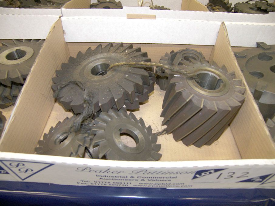 Qty HSS side & face milling cutters to 8" approx