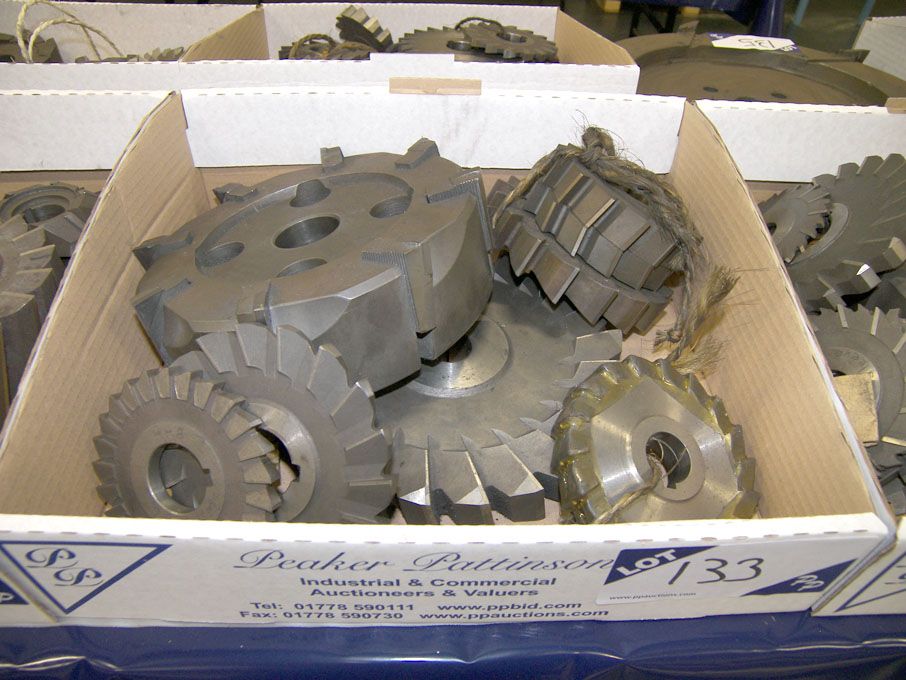 Qty HSS side & face milling cutters to 8" approx