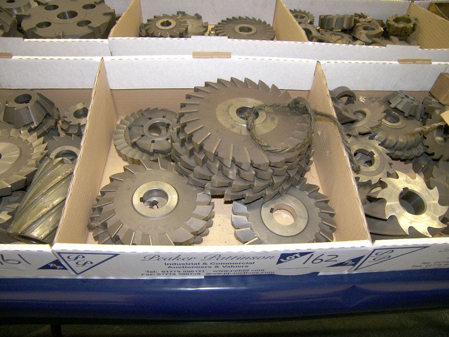 Qty HSS side & face milling cutters to 7" approx