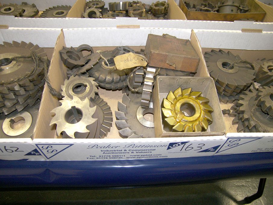 Qty HSS side & face milling cutters to 5" approx