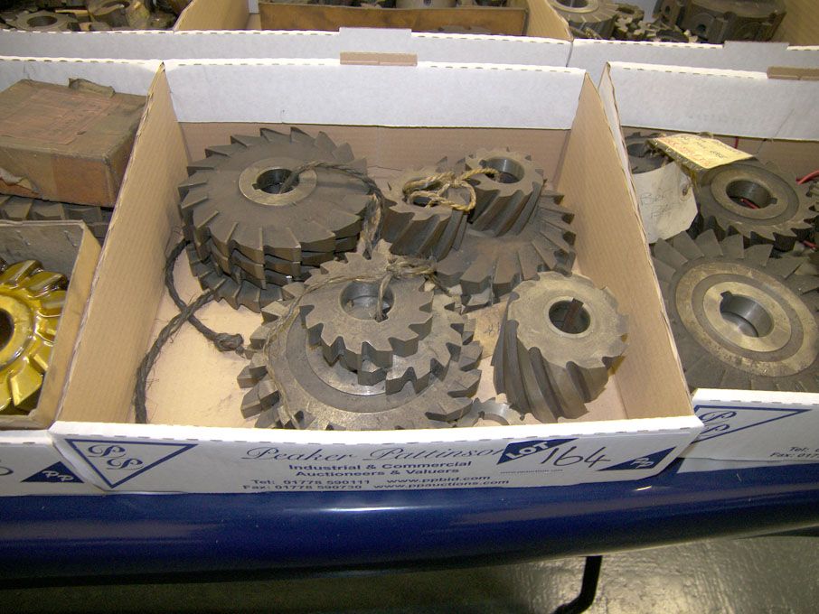 Qty HSS side & face milling cutters to 6" approx
