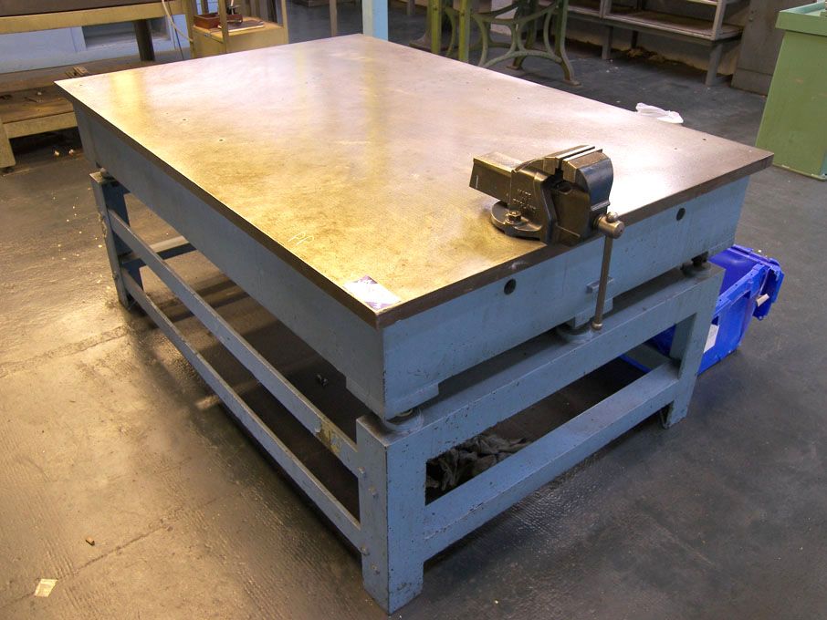1800x1200mm CI surface table with Record No3 vice