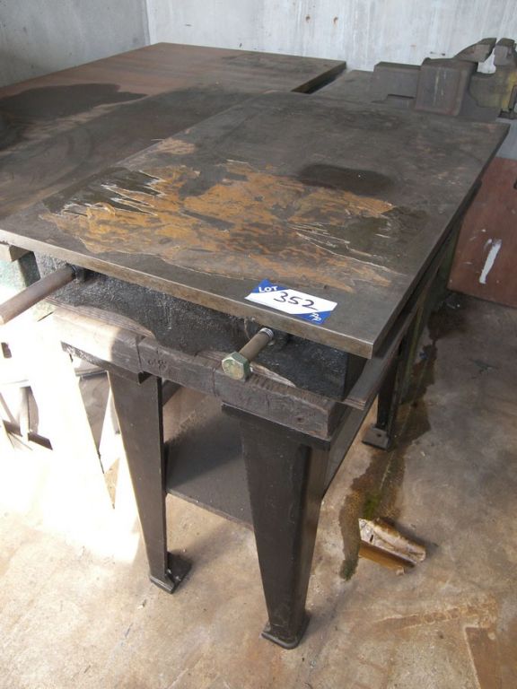 AMEND - Should Read: 'Windley CI surface table, 90...