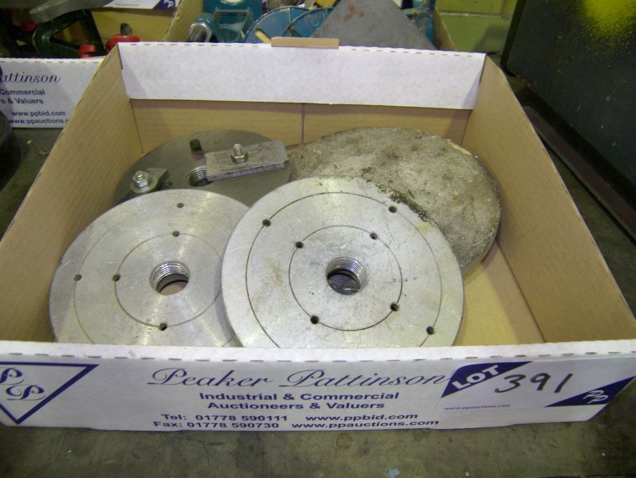 Various lathe face plates, 150x200mm