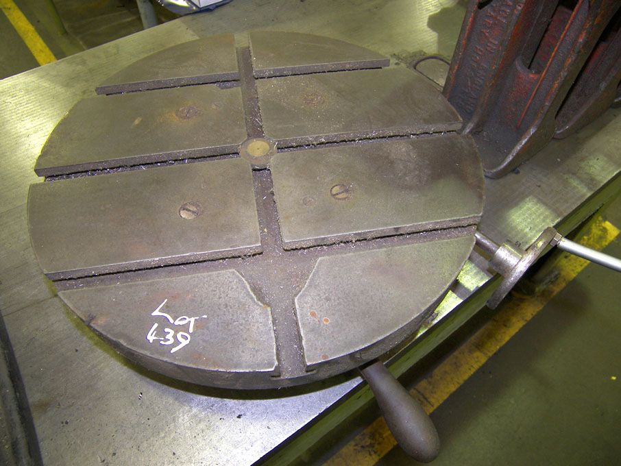 380mm CI 'T' slotted rotary table