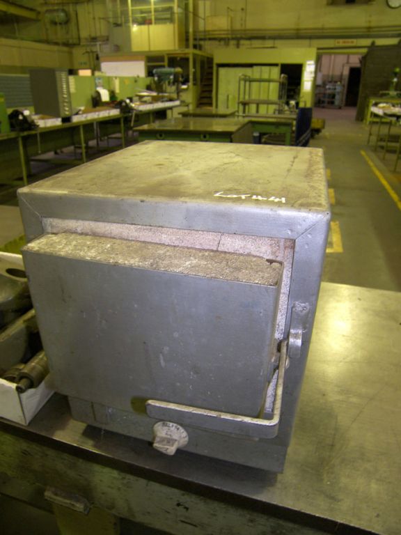 140x80x150mm ID electric furnace, 240v, variable t...