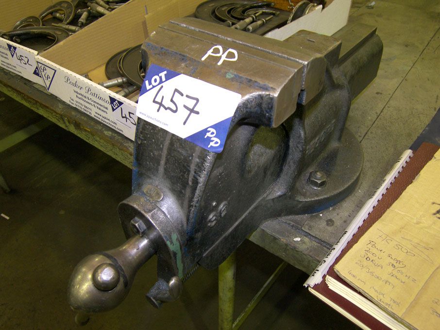 2x Record No36 6" bench vices
