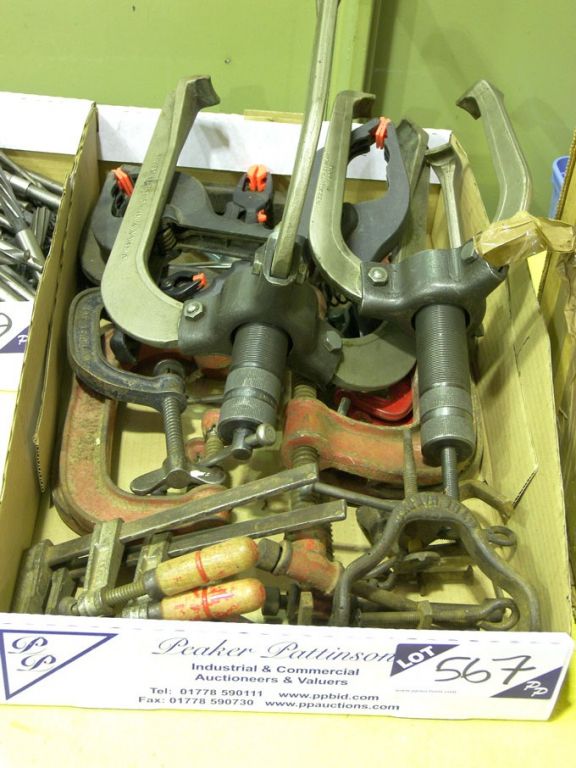 Qty various G clamps, bearing pullers etc