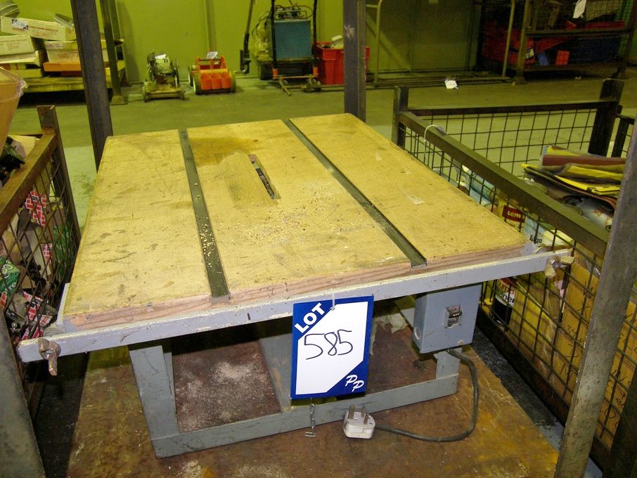 240v table saw, 20mm dia blade, 800x600mm table