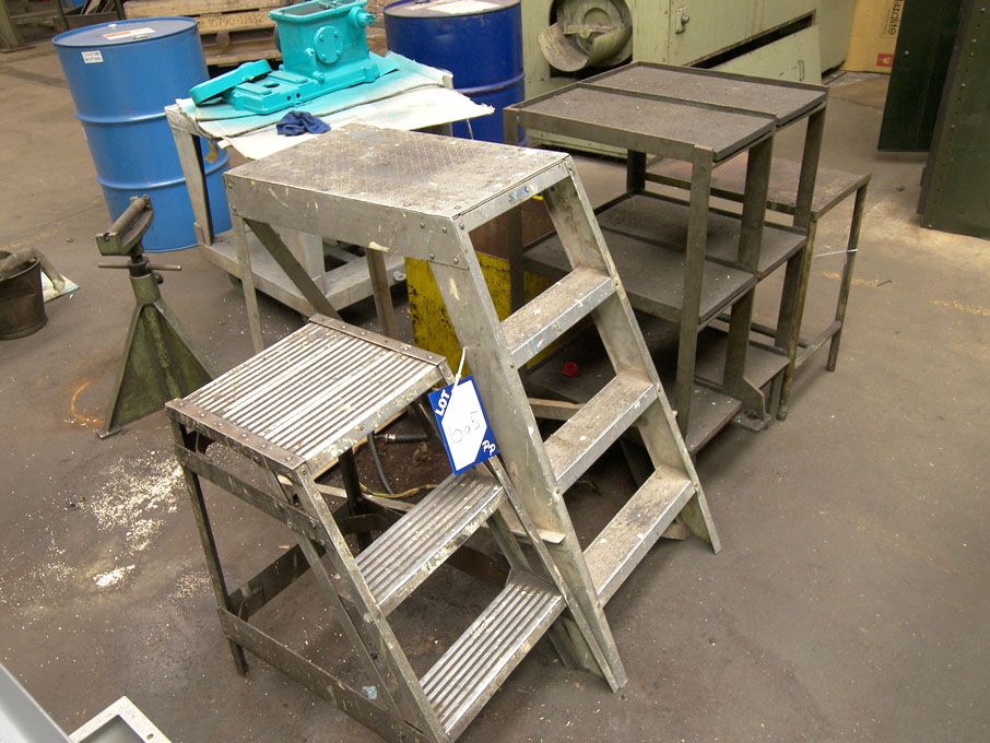 2x steps, 2x light duty tables