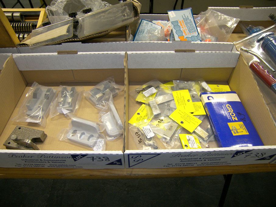 Qty Vee blocks, lathe carriers, parallel clamps, t...