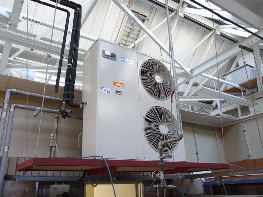 Airwell twin fan water chiller