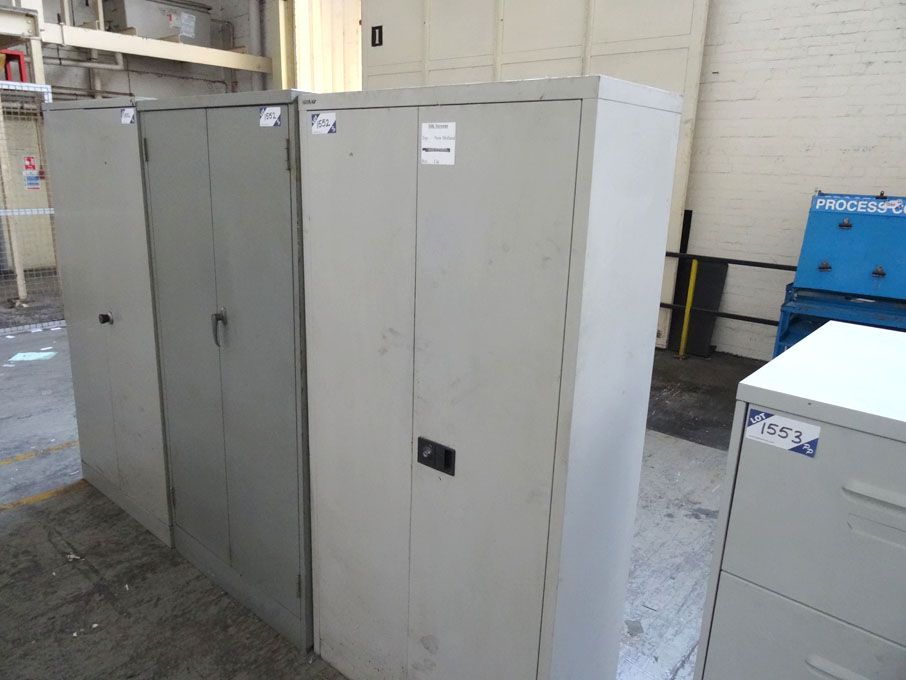3x Bisley etc 2 door metal storage cupboards, 900x...
