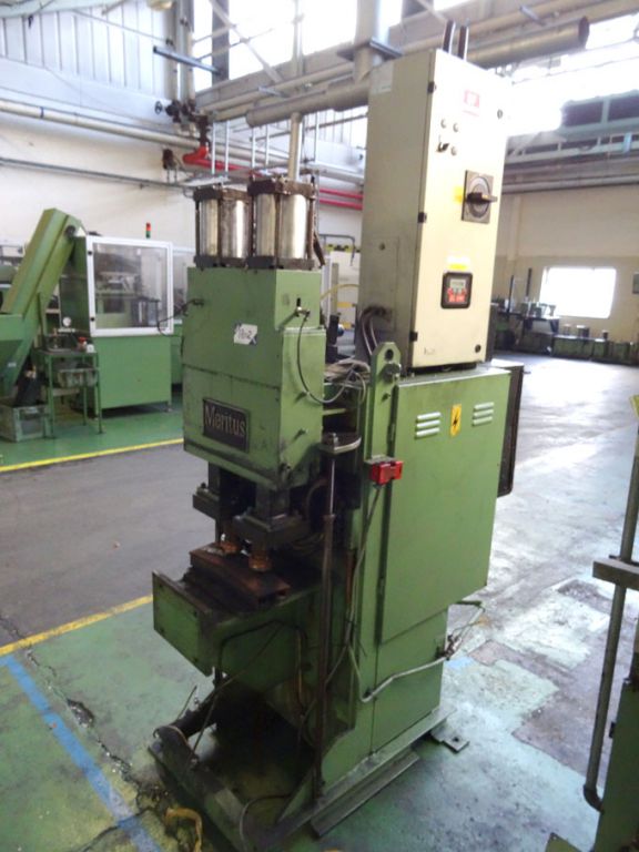 Meritus VSH250PTS projection welder, 250kva
